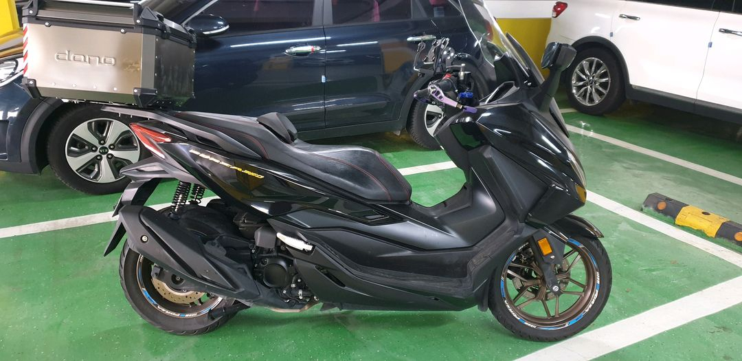 25년식 혼다포르자350cc 스쿠터 이미지