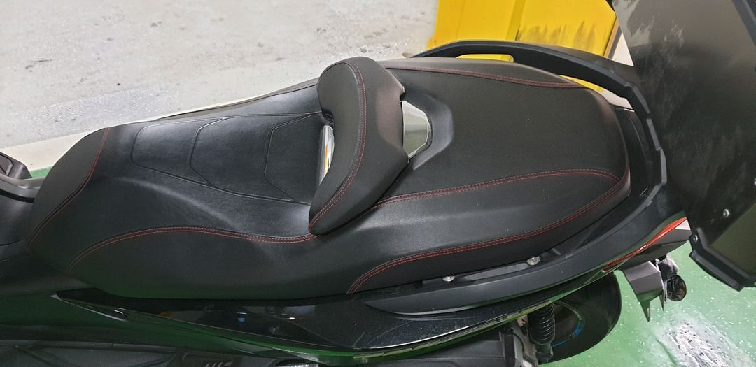 25년식 혼다포르자350cc 스쿠터 이미지