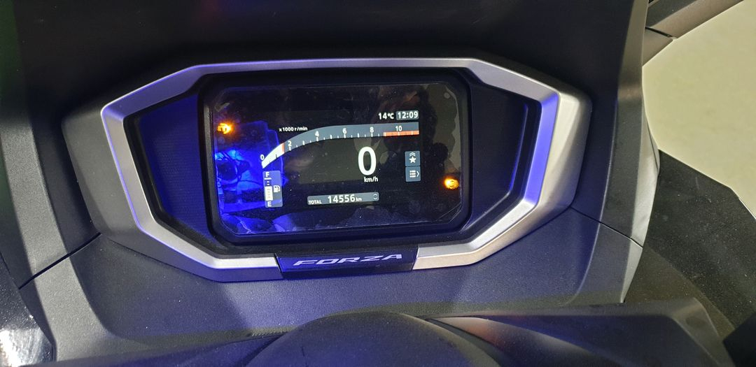 25년식 혼다포르자350cc 스쿠터 이미지