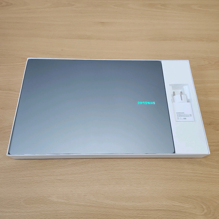 26년식+베터리100% | 삼성 갤럭시5프로 NT960XHA 노트북 | 16GB+울트라5 이미지