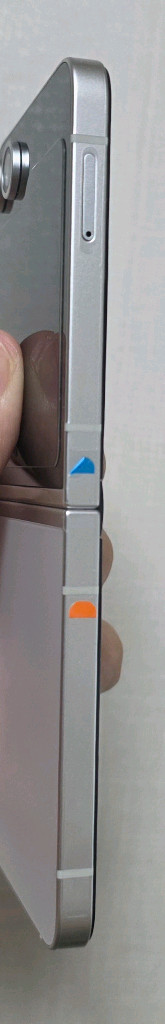 갤럭시 z 플립6 화이트 256GB 내부액정 교체품 이미지