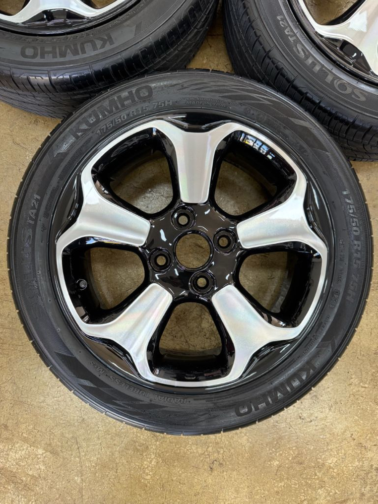 레이 15인치 순정휠타이어 팝니다 이미지