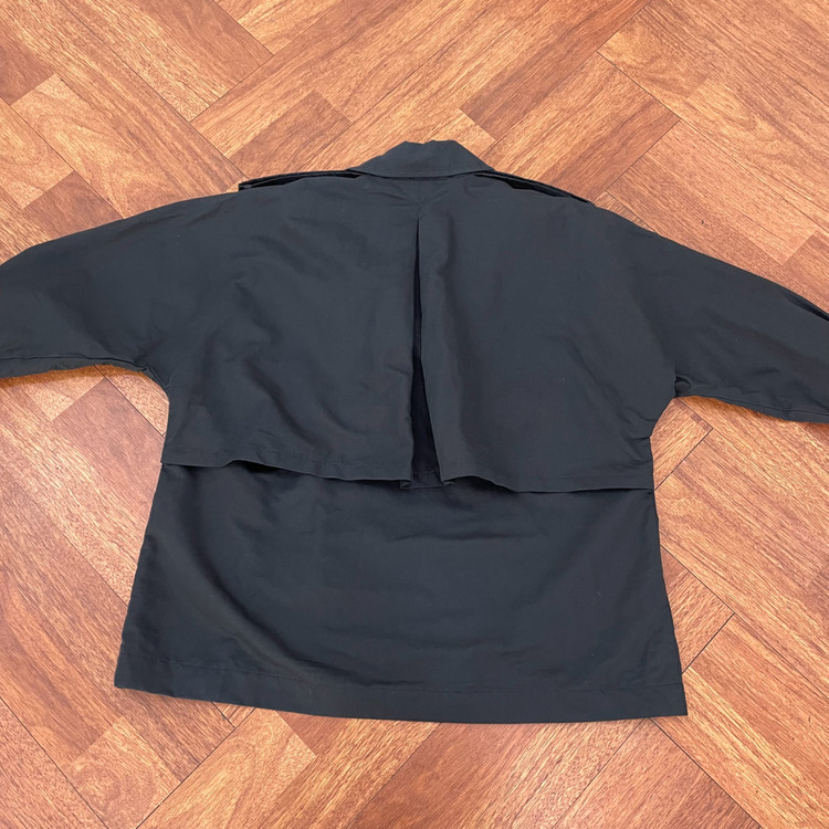 여성 아르켓 오버핏 숏 트렌치 코트 이미지