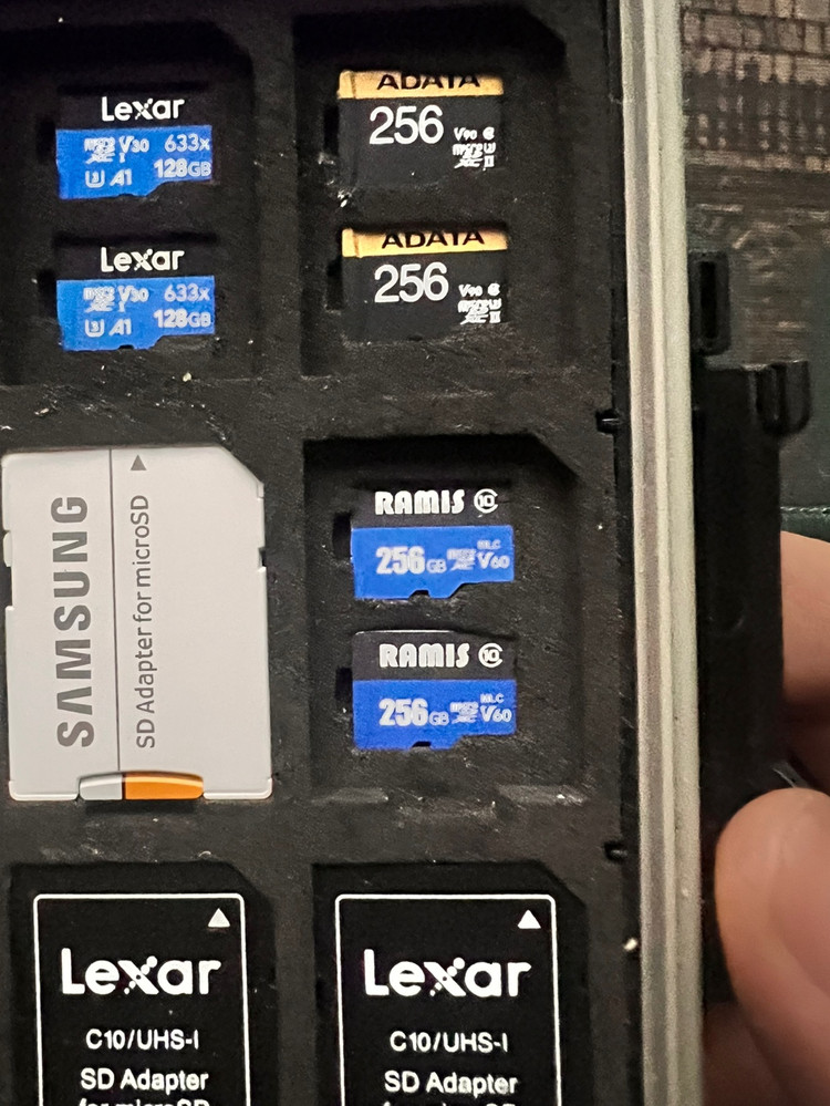 RAMIS V60 256GB 2개 각 8만원, ADATA V90 256GB 2개 각 16만원 이미지