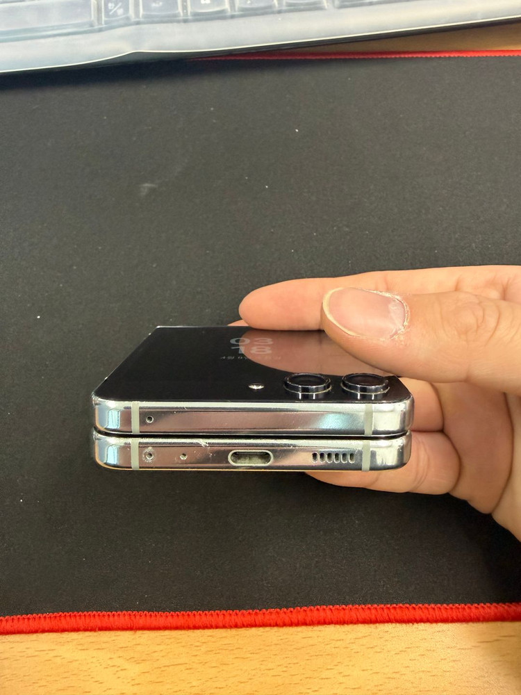 [특가한정판매] 갤럭시Z플립5 256GB 중고폰 가성비폰 이미지