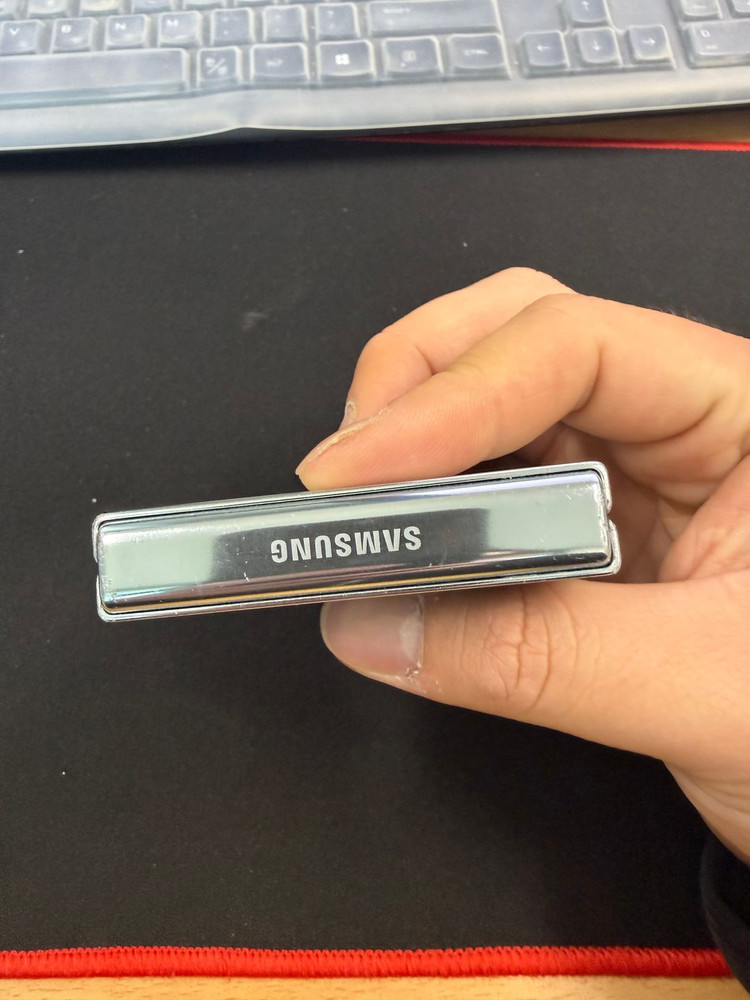 [특가한정판매] 갤럭시Z플립5 256GB 중고폰 가성비폰 이미지