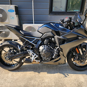 25년식 스즈키 GSX-8R 블랙 신차급 판매 이미지
