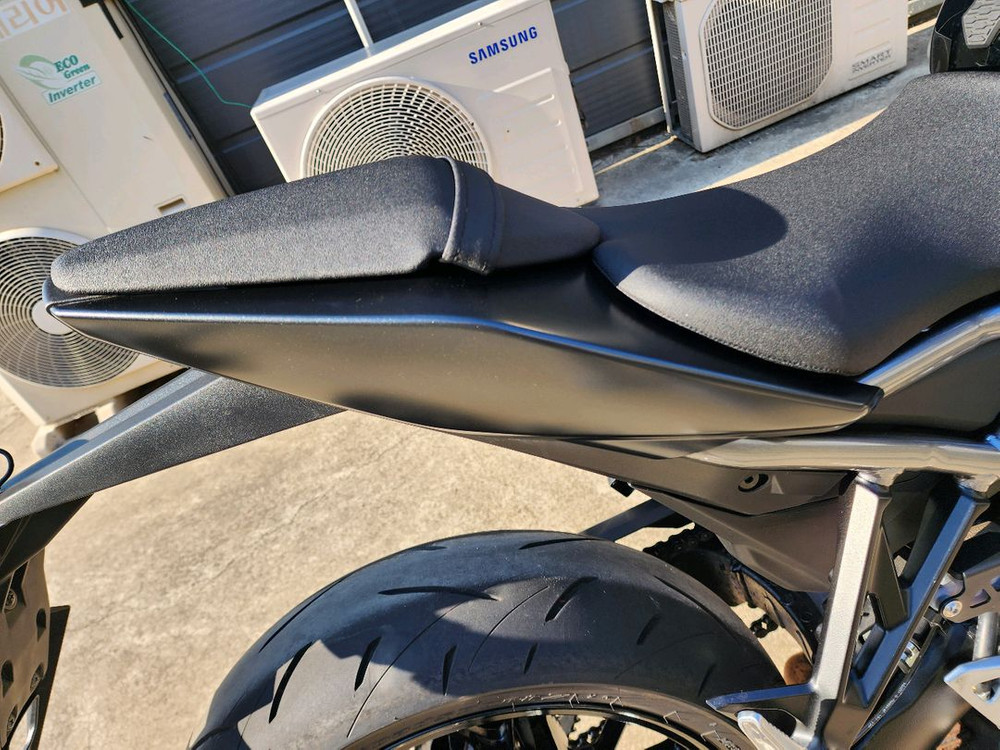 25년식 스즈키 GSX-8R 블랙 신차급 판매 이미지