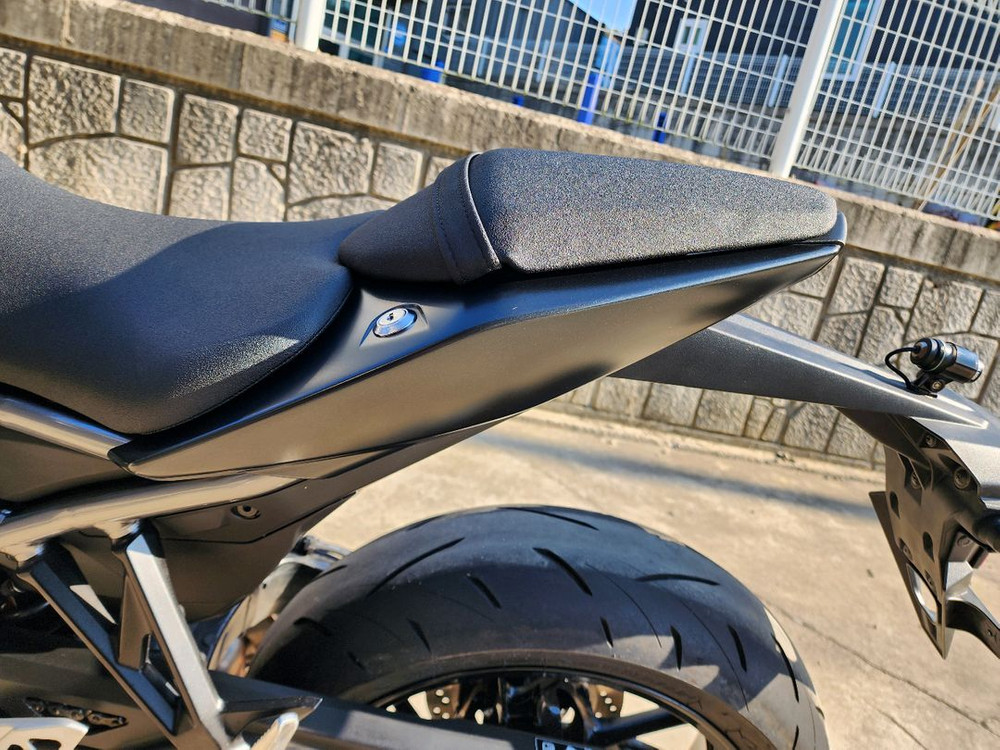 25년식 스즈키 GSX-8R 블랙 신차급 판매 이미지