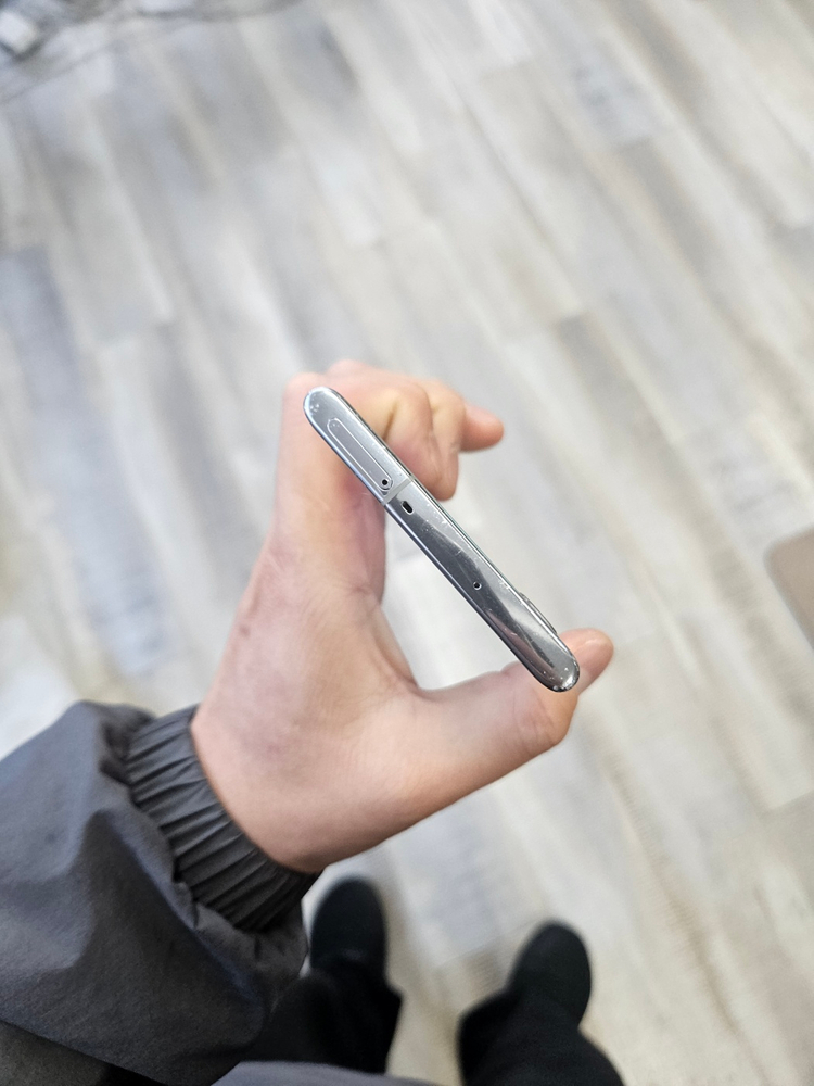 실사진 삼성 갤럭시노트10S 정상해지 판매 중고폰 이미지