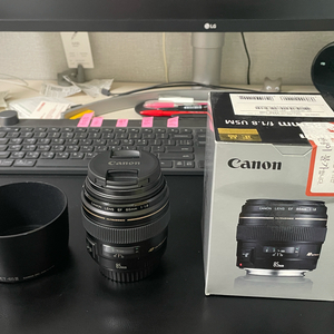 캐논 EF 85mm f1.8 USM 렌즈 이미지