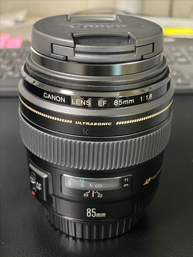 캐논 EF 85mm f1.8 USM 렌즈 이미지