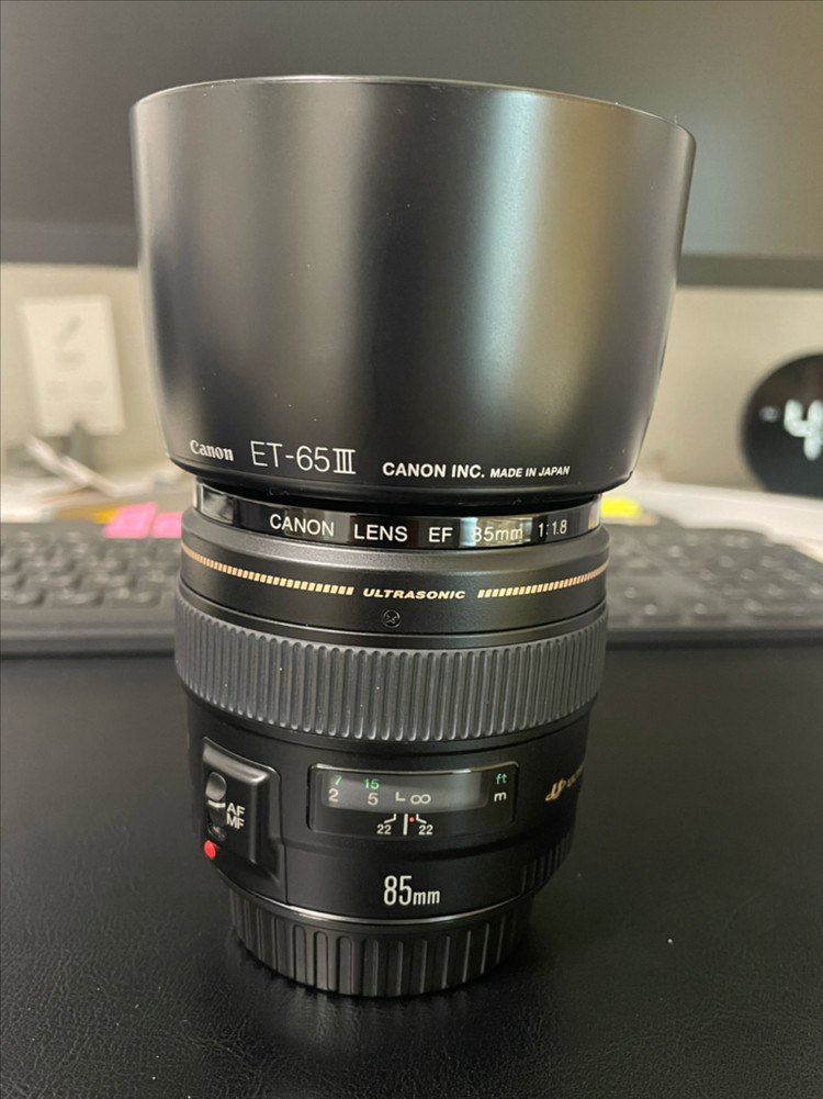 캐논 EF 85mm f1.8 USM 렌즈 이미지