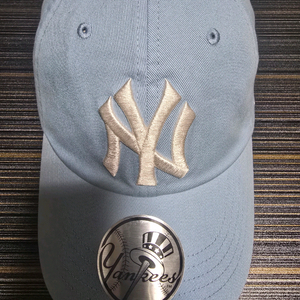 시그니처 언스트럭쳐 볼캡 뉴욕양키스 스카이블루 색상 프리사이즈 새상품 네고불가 이미지