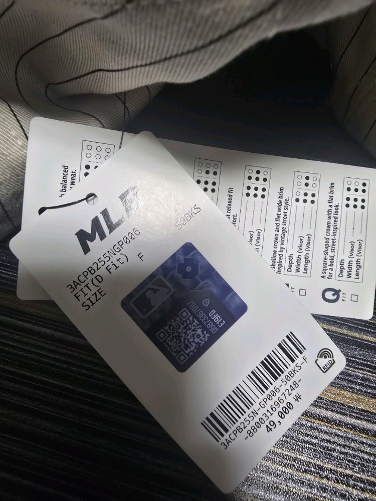 시그니처 스트라이프 언스트럭쳐 볼캡 뉴욕양키스 블랙 프리사이즈 새상품 이미지