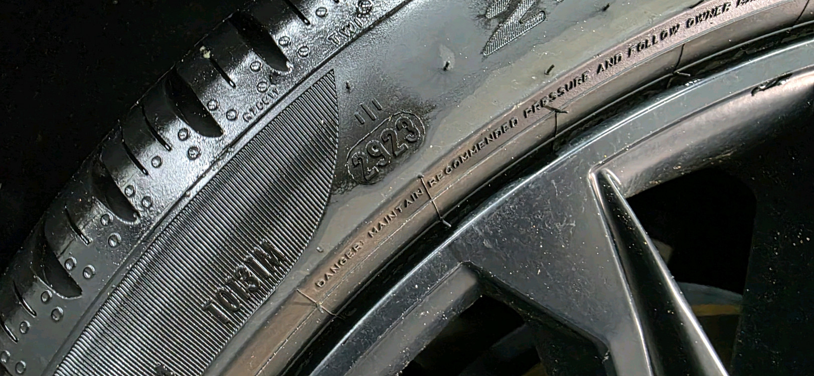 gn7 그랜저 블랙잉크 순정휠타이어 판매합니다. 이미지