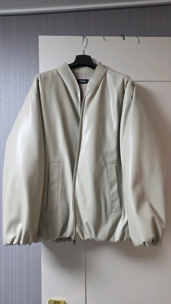 25시스템 레더 패딩 이미지