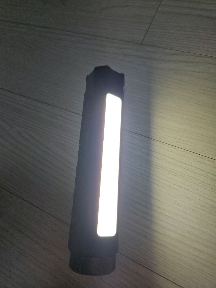 충전식 LED 라이트 랜턴 손전등 캠핑 등산 작업 산책 운동 이미지