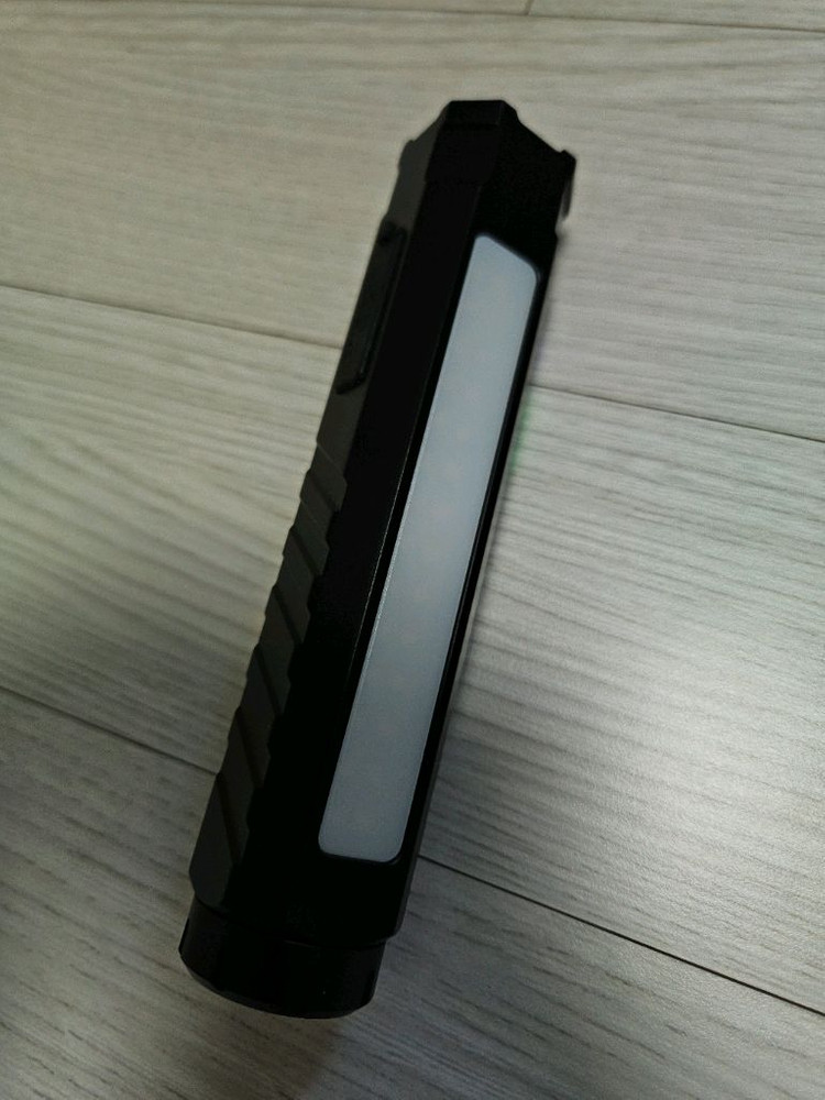 충전식 LED 라이트 랜턴 손전등 캠핑 등산 작업 산책 운동 이미지