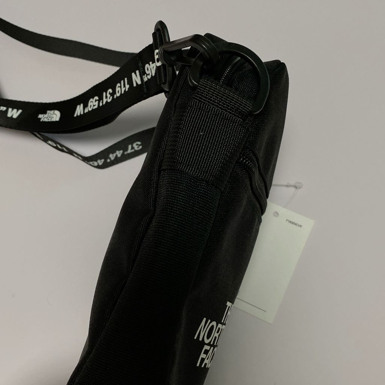 노스페이스 미니 크로스백 블랙 The North face 이미지