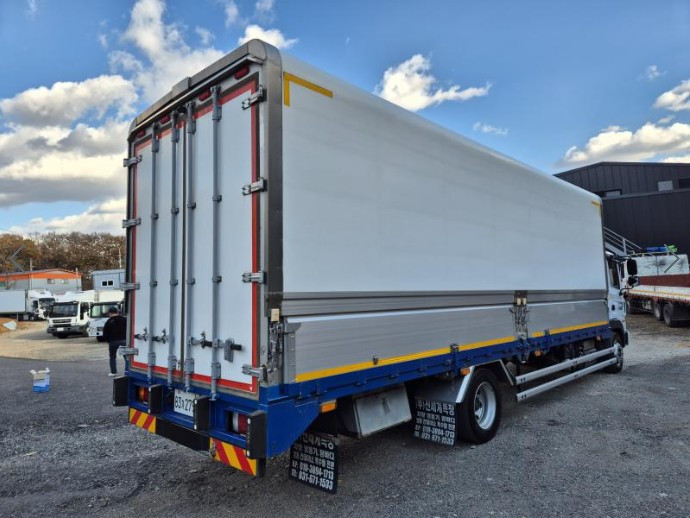 메가트럭 5톤냉장윙바디 이미지