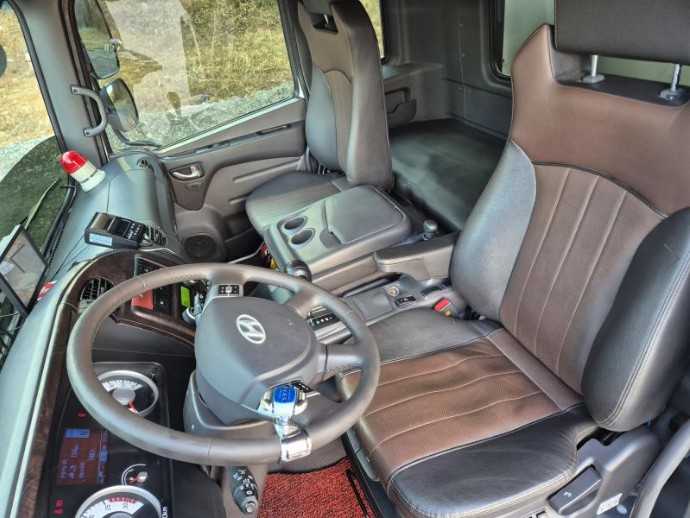 메가트럭 5톤냉장윙바디 이미지