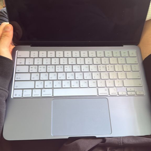 맥북 네오 이미지