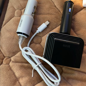 차량용 USB-C 카플러 이미지