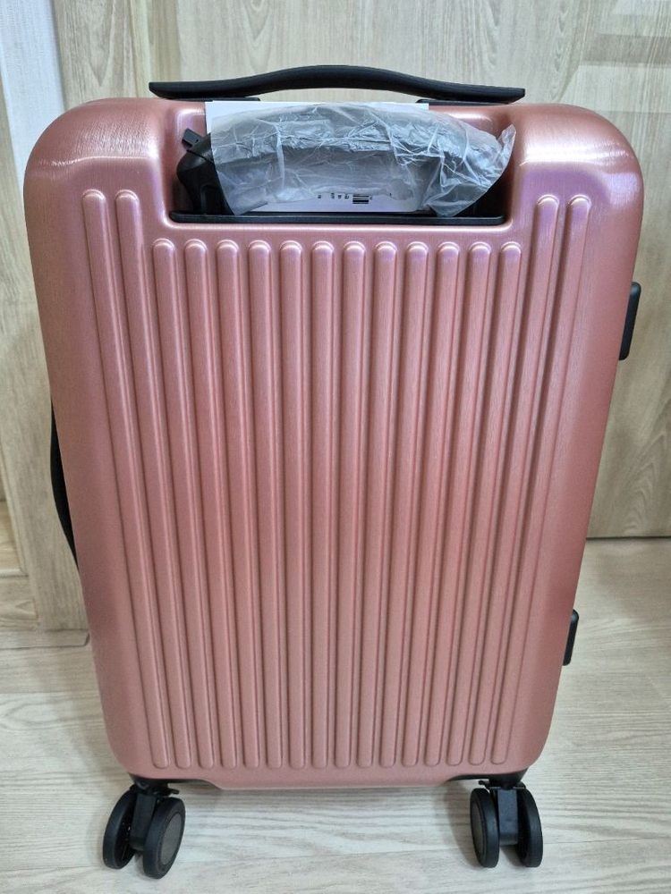 내셔널지오그래픽 캐리어 트레비아 20인치 기내용 새제품 (로즈골드) 이미지