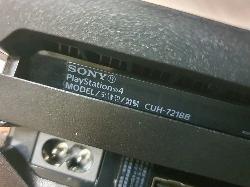 플스4 프로 PS4 2대 이미지