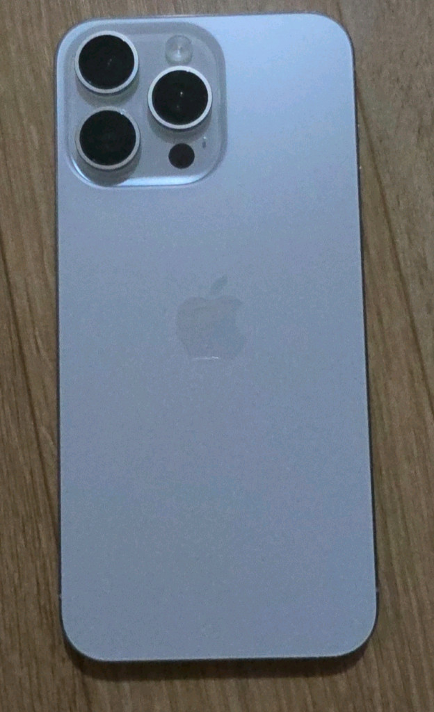 아이폰 15 Pro Max 1TB 화이트티타늄 89% 서브폰용도였음 새폰급 풀박 이미지