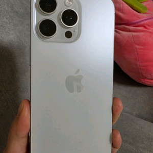 아이폰 15 Pro Max 1TB 화이트티타늄 89% 서브폰용도였음 새폰급 풀박 이미지