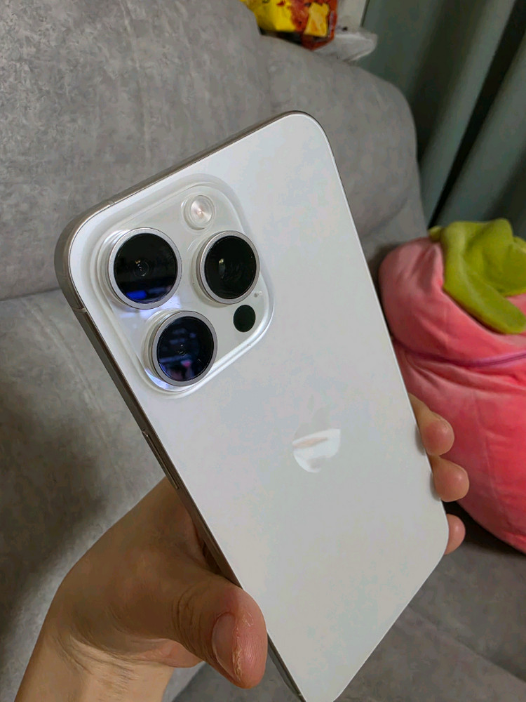 아이폰 15 Pro Max 1TB 화이트티타늄 89% 서브폰용도였음 새폰급 풀박 이미지