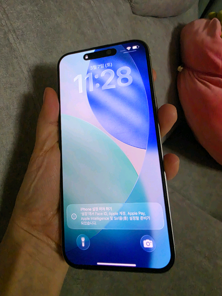 아이폰 15 Pro Max 1TB 화이트티타늄 89% 서브폰용도였음 새폰급 풀박 이미지