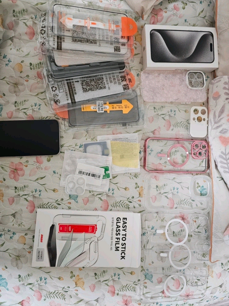 아이폰 15 Pro Max 1TB 화이트티타늄 89% 서브폰용도였음 새폰급 풀박 이미지