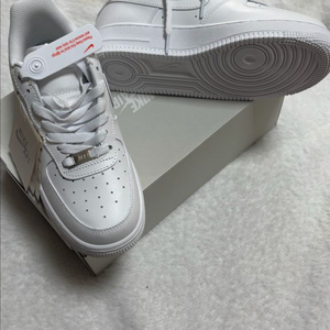 나이키 에어포스 240,270 이미지