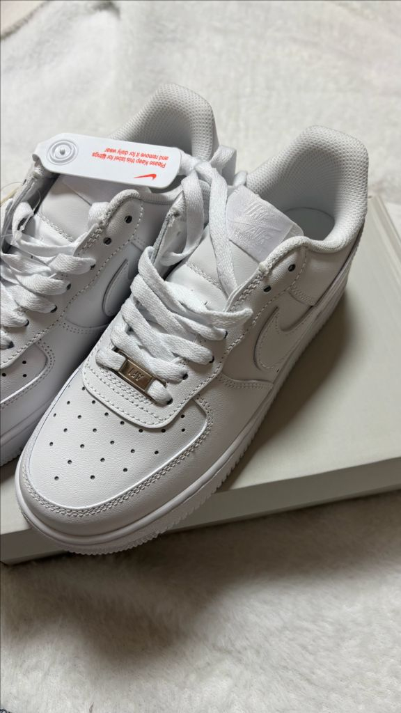 나이키 에어포스 240,270 이미지