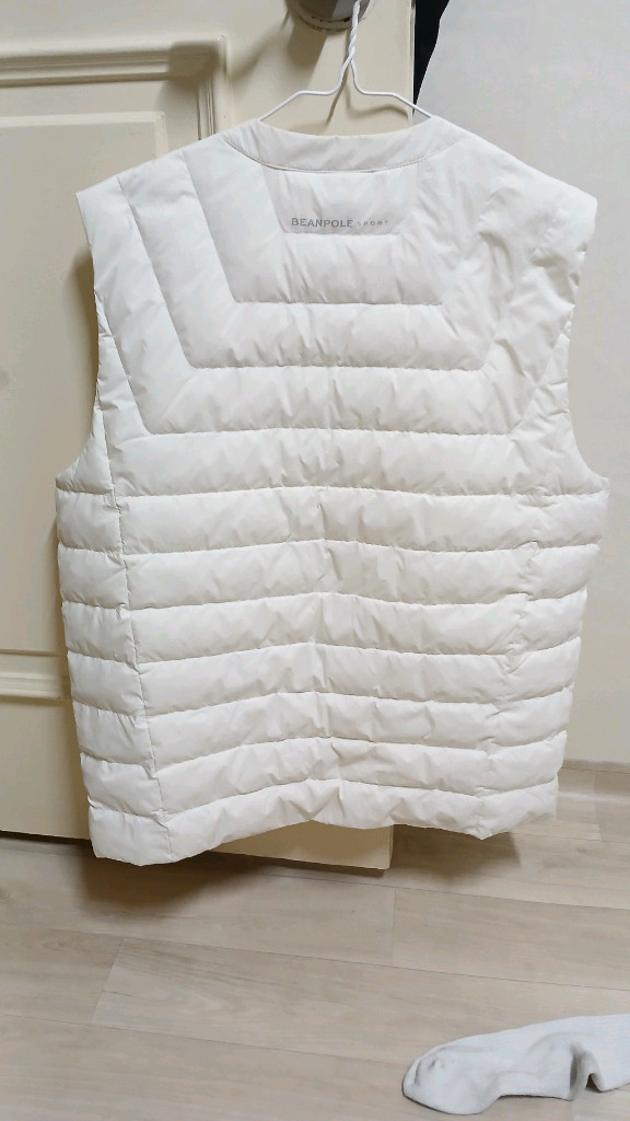 남성의류 빈폴 초경량 패딩 조끼 이미지