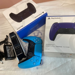 플스5 듀얼센스 + 정품충전거치대 이미지