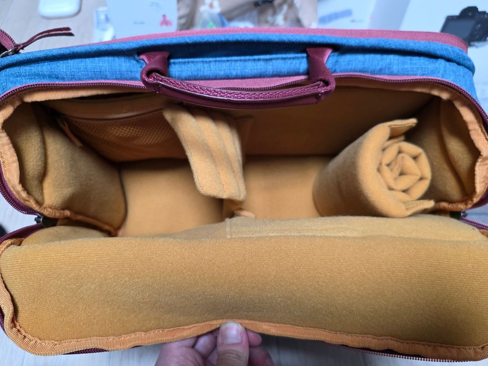 소니 a6400 실버 , 18 - 105렌즈 , 지윤 크레인m3 짐벌 , 내셔널 지오그랙픽가방 팔아요 이미지