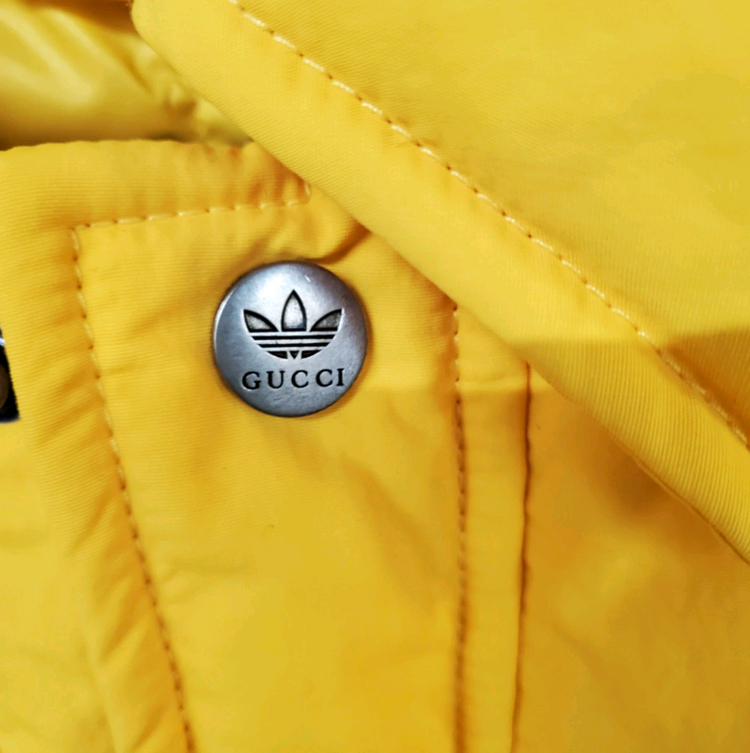 구찌 아디다스 콜라보 다운 재킷 점퍼 팝니다 이미지