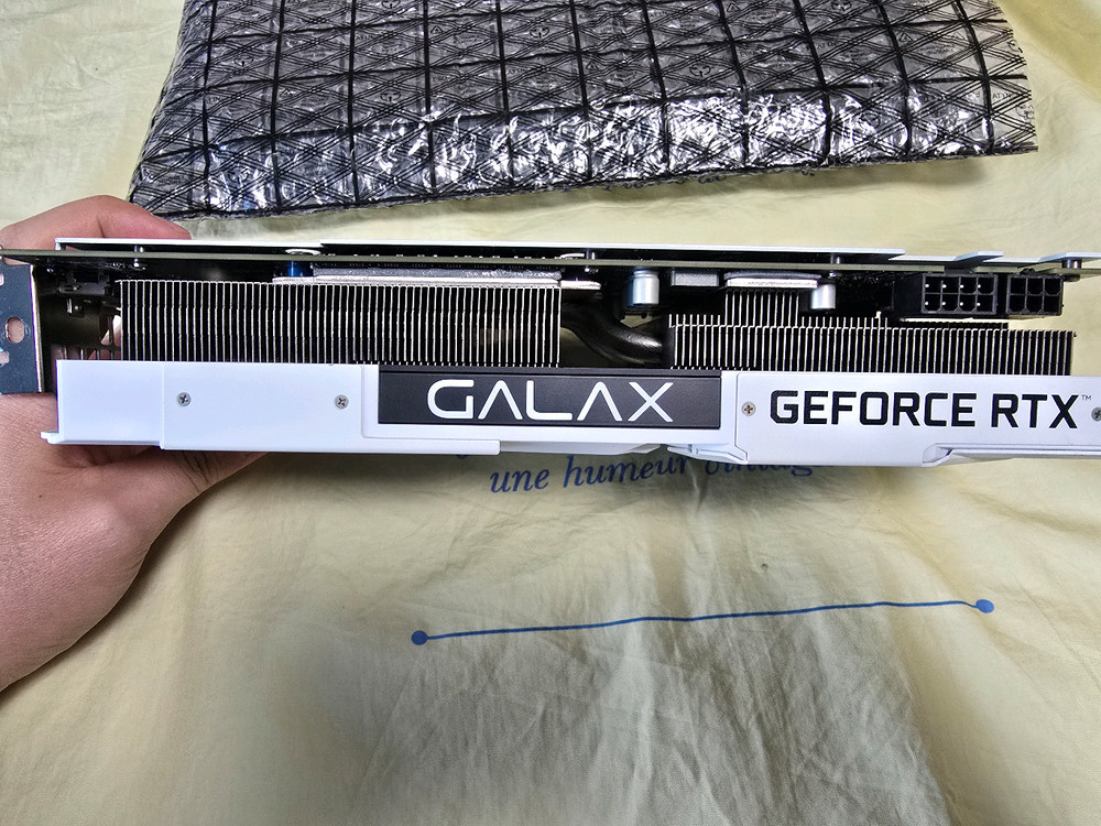 RTX2060 Super_갤럭시_화이트_2팬_가성비 이미지