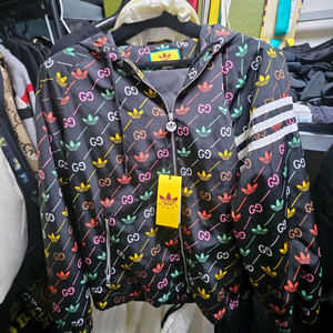 구찌 아디다스 콜라보 후드집업 점퍼입니다 이미지