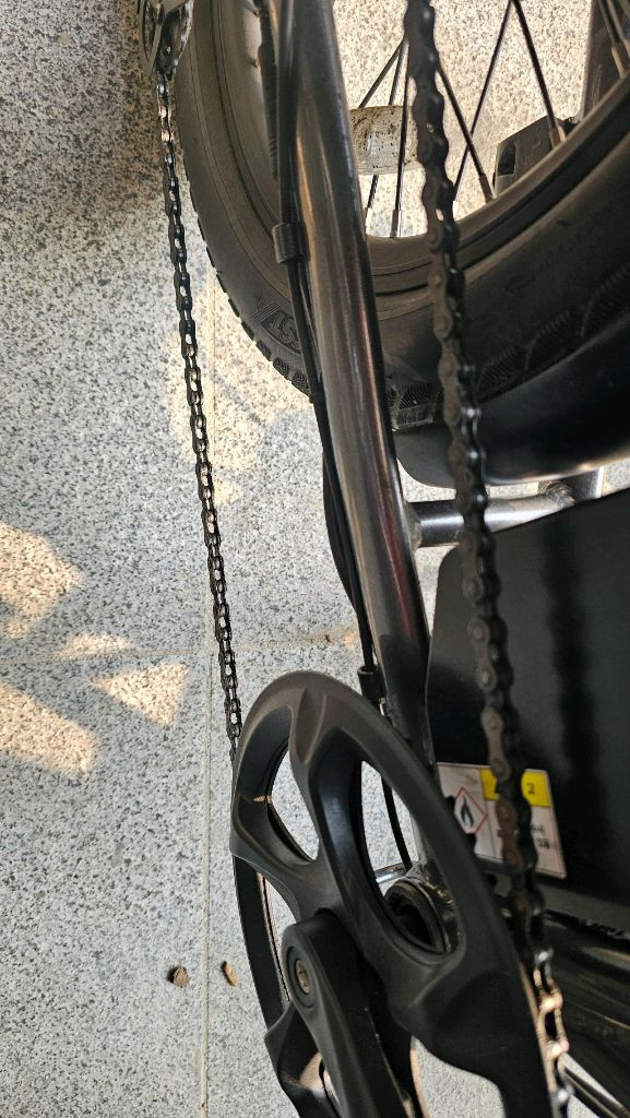 부산, 퀄리 엑스트론 프로 24년,80만원,20암페어, 색상 그레이,상태최상,옵션다수,ncx 싯포스트 이미지