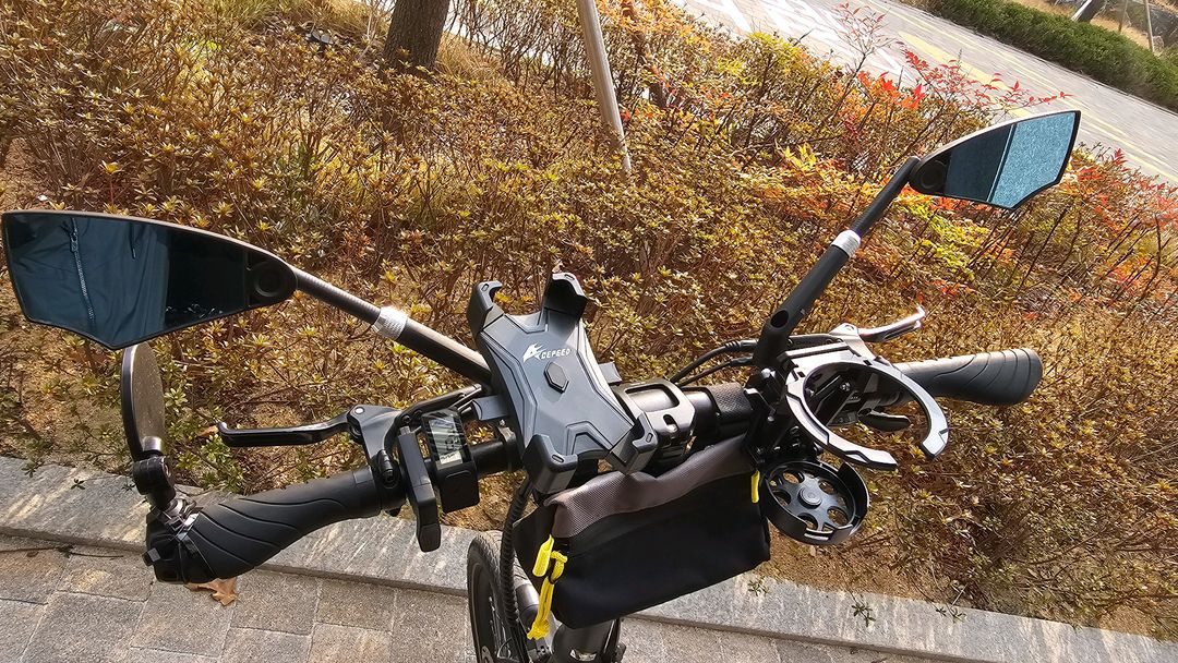 부산, 퀄리 엑스트론 프로 24년,80만원,20암페어, 색상 그레이,상태최상,옵션다수,ncx 싯포스트 이미지