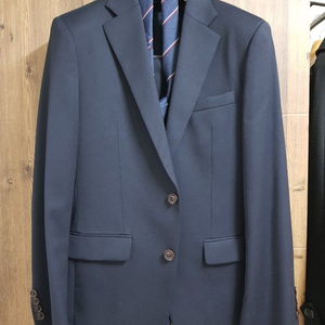 ZIOZIA 다크네이비 수트 이미지