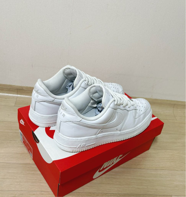 [270] 나이키 에어포스 1 07 화이트 운동화 이미지