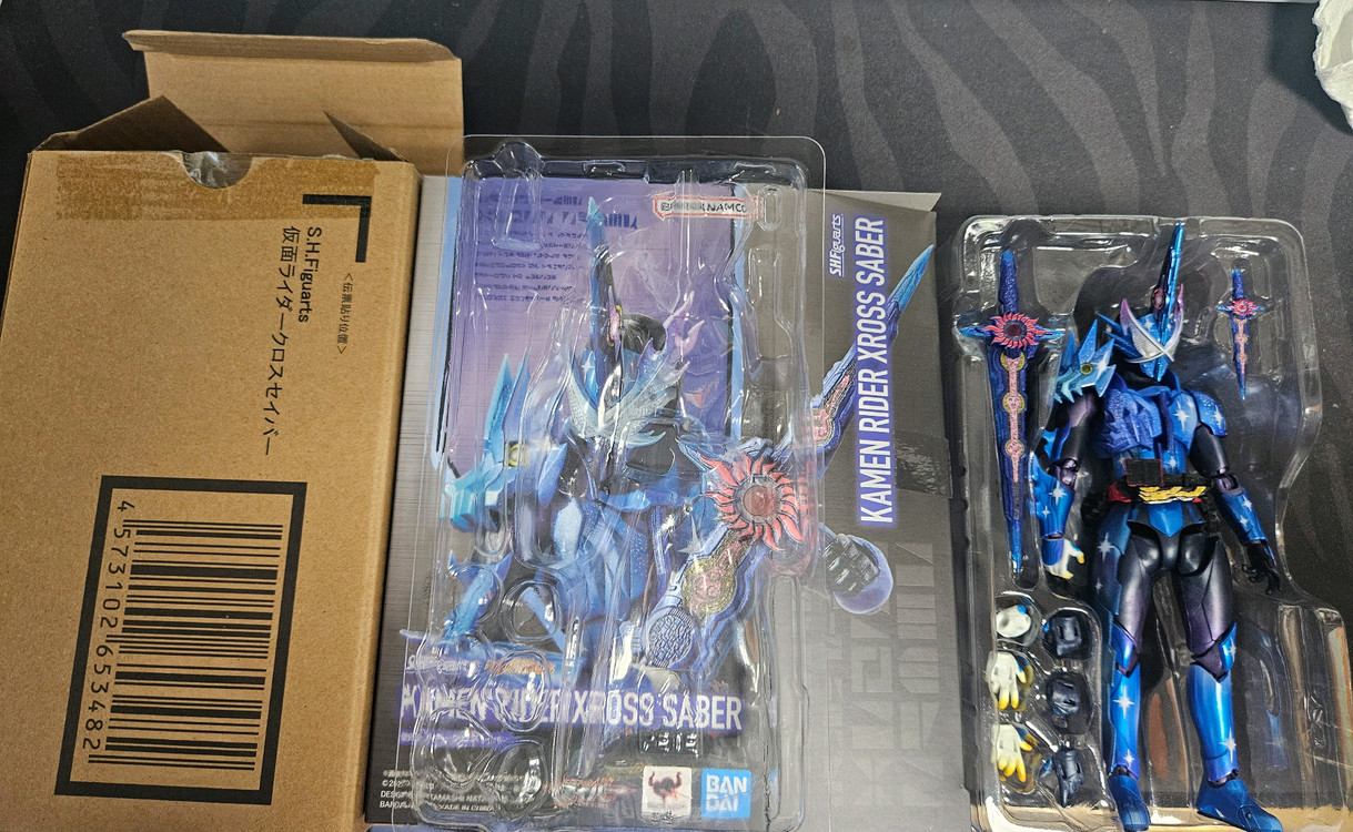 shf 가면라이더 크로스세이버 이미지