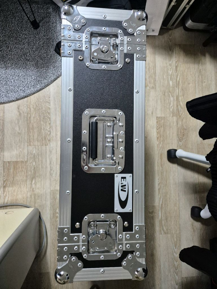 E&W KL-2400 / 베링거 EP4000 파워앰프 이미지