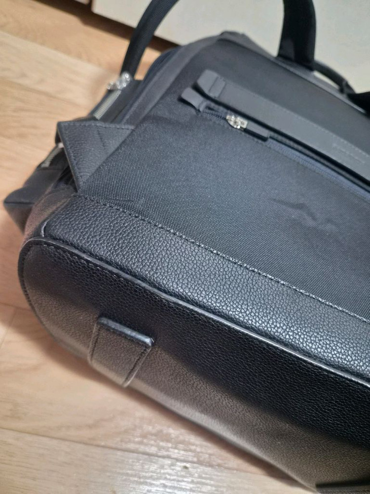 샘소나이트 남성백팩 팝니다 이미지